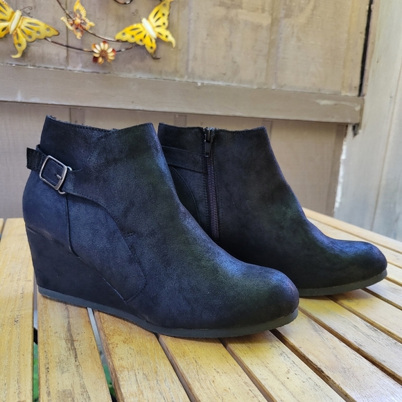 Black Booties - Picture 11 of 15